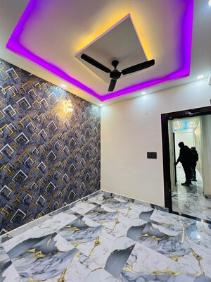 Bedroom in 2 BHK Builder Floor at Kashmiri Gate – for Sale