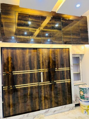 Master Bedroom in 2 BHK Builder Floor at Kashmiri Gate – for Sale