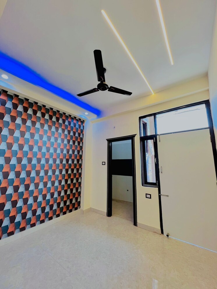 Room, kashmiri gate 2 Bedroom 750 Sq.Ft. Builder Floor In Kashmiri Gate Delhi 8380183