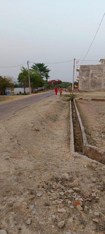  Plot – Exterior View View at Jankipuram Extension - for Sale