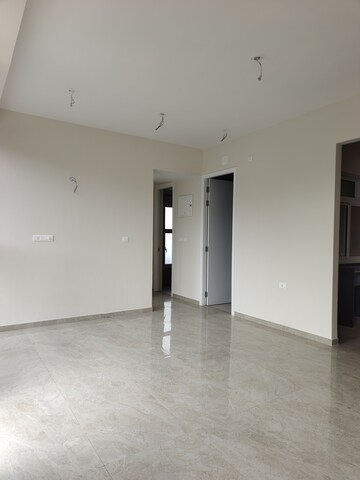 Room in 3 BHK Apartment at Tata Serein, Pokhran Road No Two – for Rent