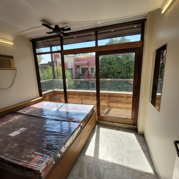 Bedroom in 2 BHK Builder Floor at South Extension ii – for Rent