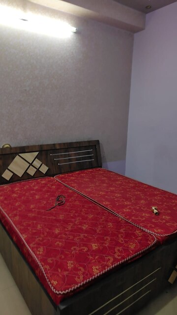 Room in 2 BHK Apartment at Vaishali Nagar – for Rent