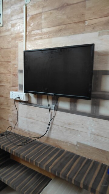 Furnished Amenities in 2 BHK Apartment at Vaishali Nagar – for Rent