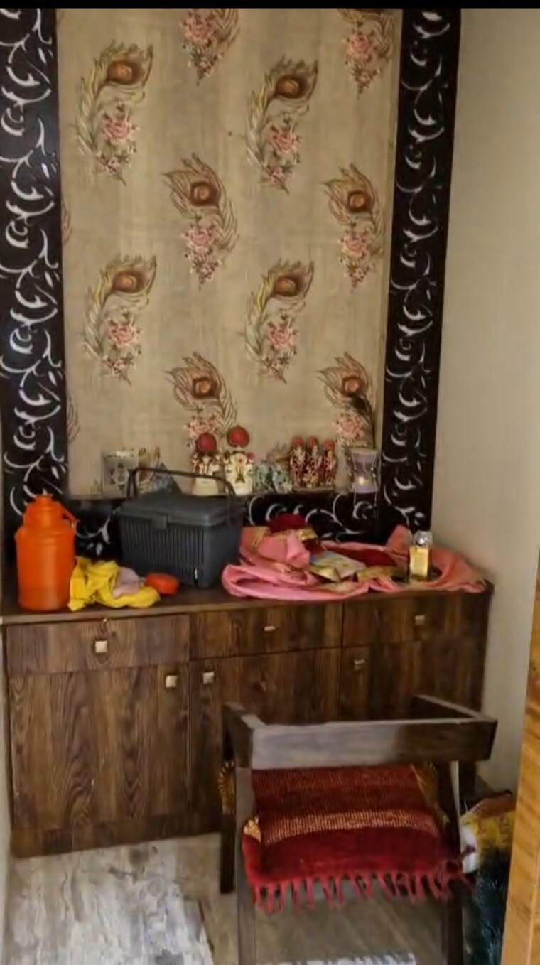 undefined, anand vihar 4 Bedroom 2550 Sq.Ft. Builder Floor In Anand Vihar Delhi 8380214