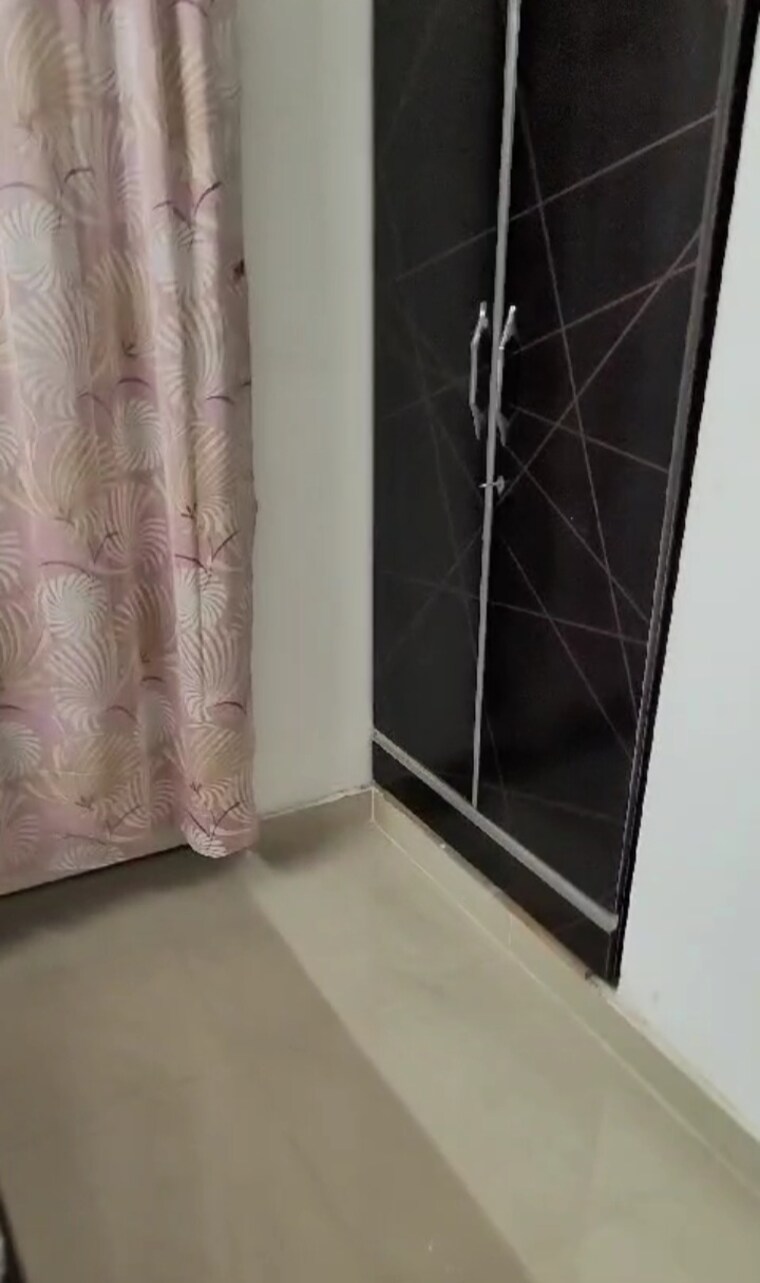 Bathroom, suncity-avenue-76 2 Bedroom 735 Sq.Ft. Apartment In Sector 76 Gurgaon 8380249