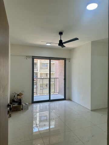 2 BHK Apartment For Rent in Tragad