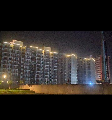 Master Bedroom in 1 BHK Apartment at Breez Global Heights, Sohna Sector 33 – for Rent