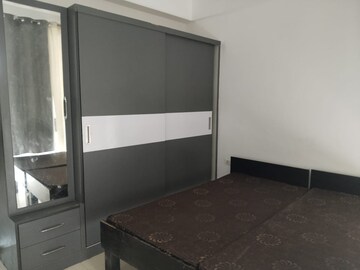 Room in 2 BHK Apartment at Breez Global Heights, Sohna Sector 33 – for Rent