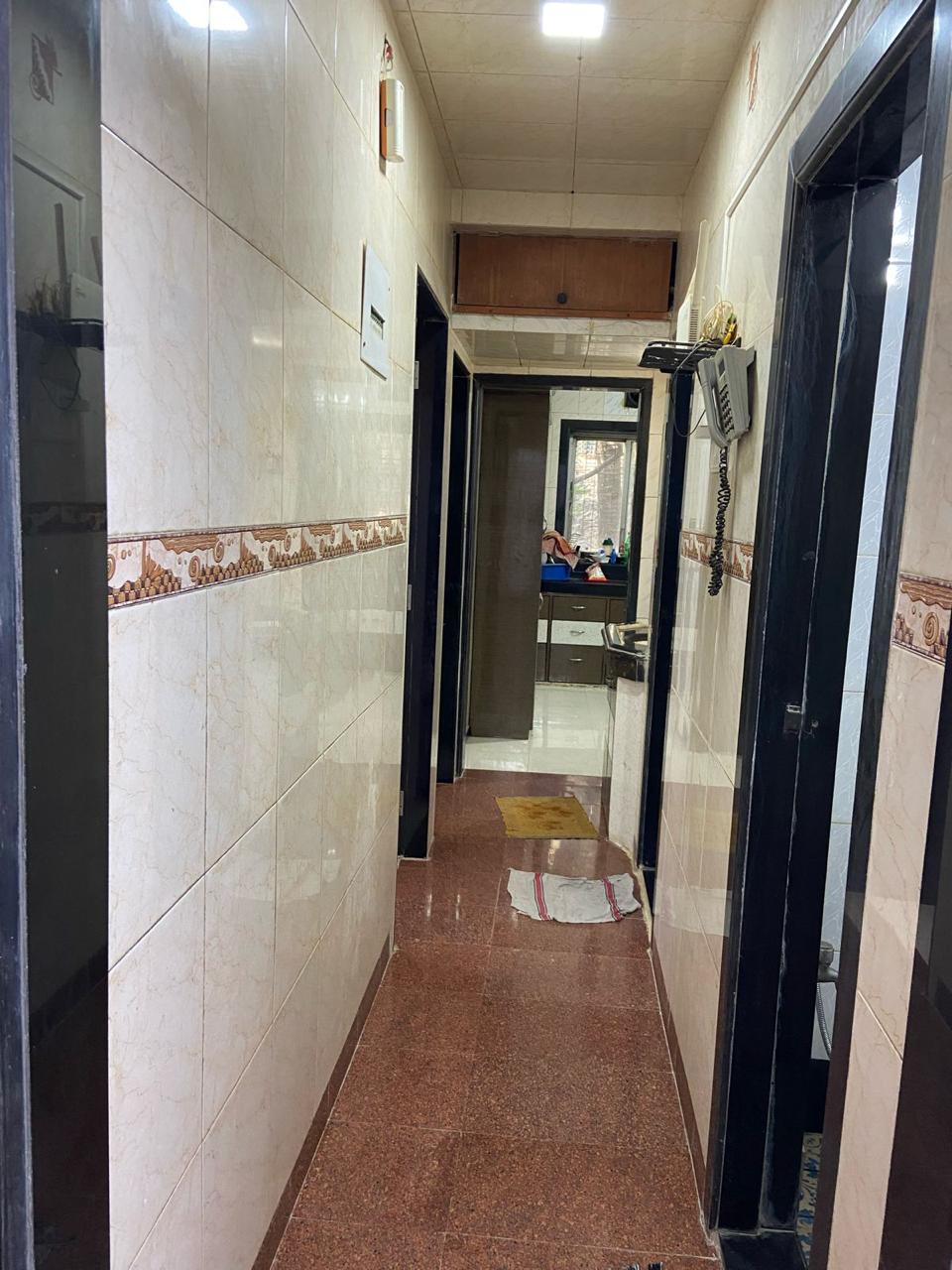 3 BHK 1350 Sq.Ft. Apartment in Vasant Valley Ivy Tower