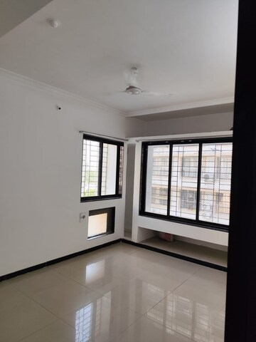 Room in 2 BHK Apartment at Swapnapurti CHS Tilak Nagar, Tilak Nagar – for Rent