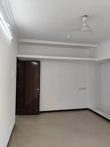 Room in 2 BHK Apartment at Swapnapurti CHS Tilak Nagar, Tilak Nagar – for Rent