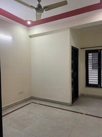 Room in 2 BHK Builder Floor at Spazedge, Sector 47 – for Rent