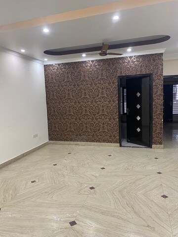 Room in 2 BHK Builder Floor at Spazedge, Sector 47 – for Rent