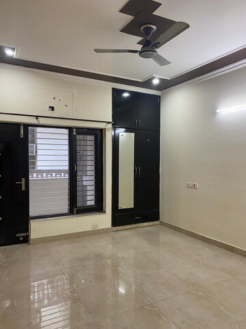 Room in 2 BHK Builder Floor at Spazedge, Sector 47 – for Rent