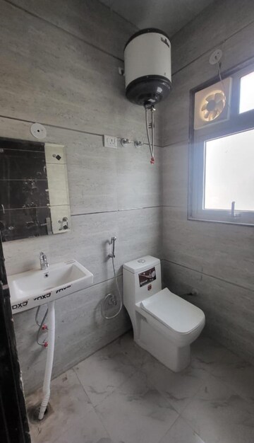 Bathroom in 1 RK Builder Floor at Ansal Sushant Lok I, Sector 43 – for Rent