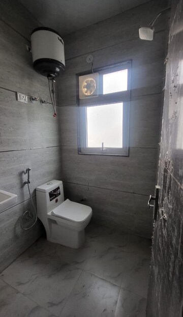 Bathroom in 1 RK Builder Floor at Ansal Sushant Lok I, Sector 43 – for Rent