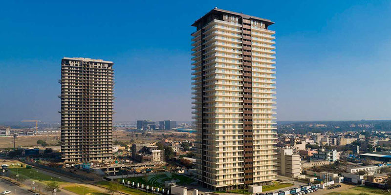 3 BHK + Servant Room Apartment For Sale in Mahindra Luminare