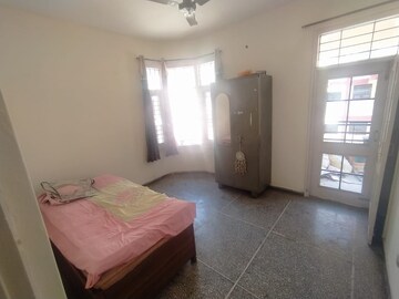 Bedroom in 3.5 BHK Apartment at Mansa Devi – for Rent