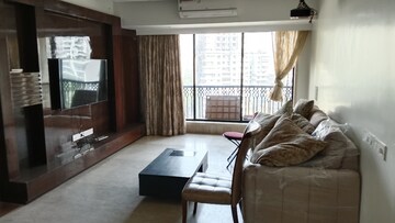 Master Bedroom in 2 BHK Apartment at Windermere CHS Andheri West, Andheri West – for Rent