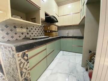 2 BHK Builder Floor For Rent in Saket