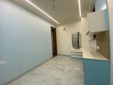 Room in 2 BHK Builder Floor at Saket – for Rent