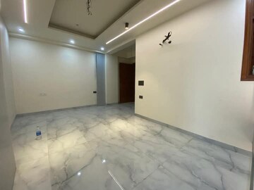 Room in 2 BHK Builder Floor at Saket – for Rent