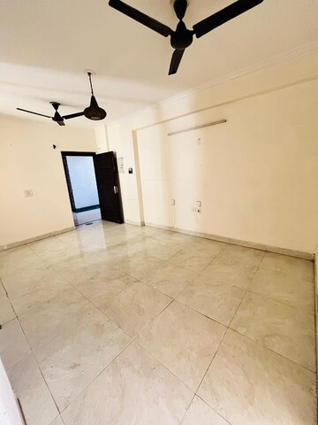 Room in 2 BHK Apartment at VVIP Nest, Raj Nagar Extension – for Rent