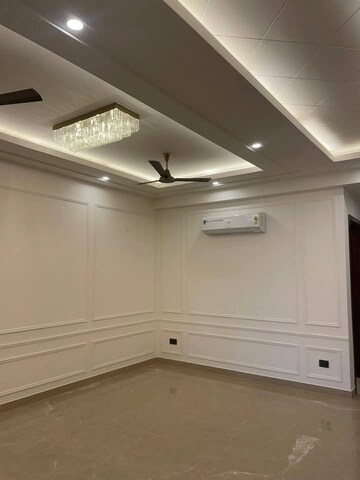Furnished Amenities in 3 BHK Builder Floor at Saket – for Rent