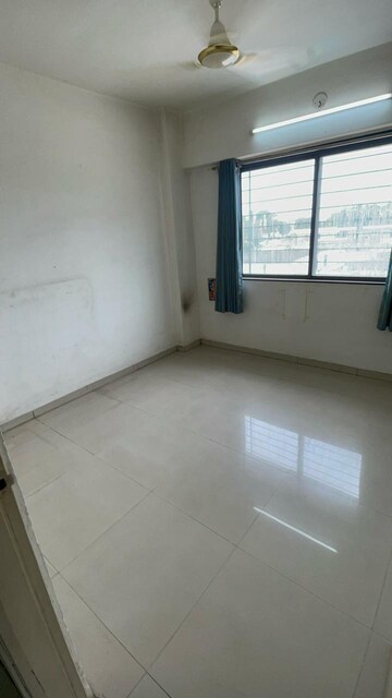 Room in 3 BHK Apartment at Jahangirpura – for Sale