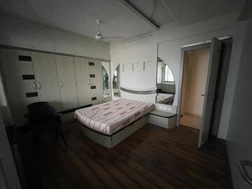 Master Bedroom in 2 BHK Apartment at Worli – for Rent