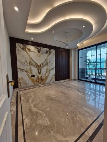 Room in 2 BHK Builder Floor at Saket – for Rent