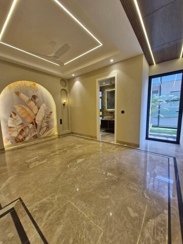 Room in 2 BHK Builder Floor at Saket – for Rent