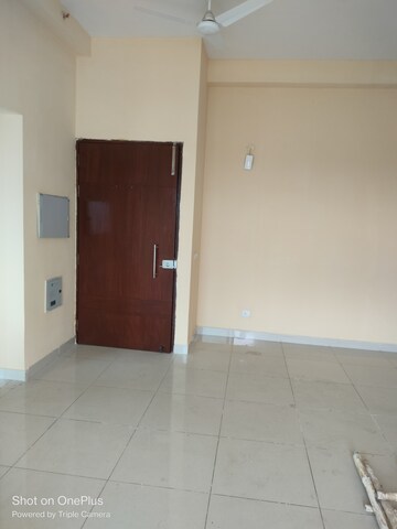 Room in 3.5 BHK Apartment at Sunworld Arista, Sector 168 – for Rent