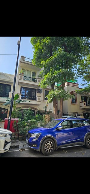 6 BHK Independent House For Sale in Eros Rosewood City, Sector 49