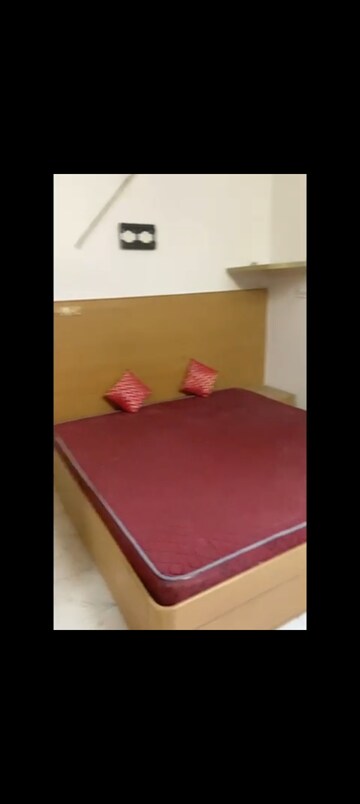 Furnished Amenities in 2 BHK Apartment at Silver Sand CHS, Andheri West – for Rent