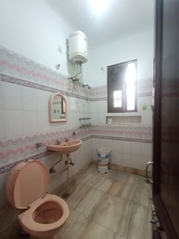 Bathroom in 1 BHK Independent House at Sector 11 – for Rent