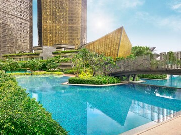 Swimming Pool in 4 BHK Apartment at Lodha The Park, Worli – for Sale