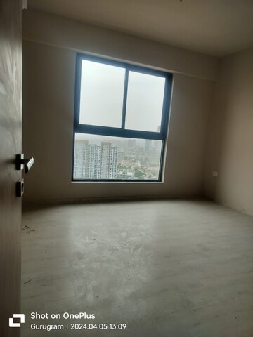 Room in 3 BHK Apartment at M3M Heights, Sector 65 – for Sale