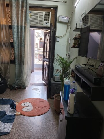 Living Room in 1 BHK Builder Floor at DLF City Phase III, Sector 24 – for Rent