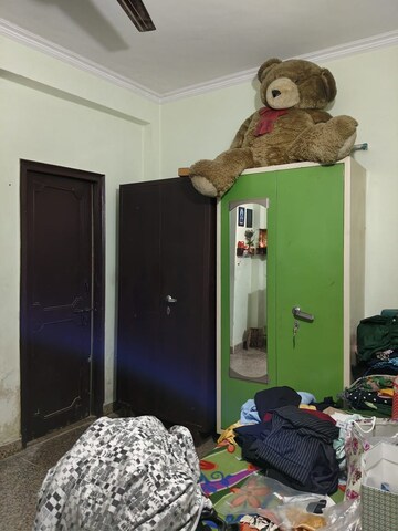 Furnished Amenities in 1 BHK Builder Floor at DLF City Phase III, Sector 24 – for Rent