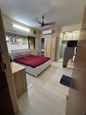 1 RK Apartment For Rent in Bandra West