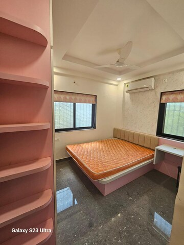 Room in 3 BHK Apartment at Wadgaon Sheri – for Rent