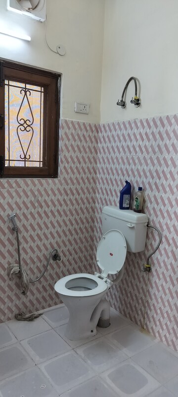 Bathroom in 2 BHK Independent House at RWA Apartments Sector 39, Sector 39 – for Rent