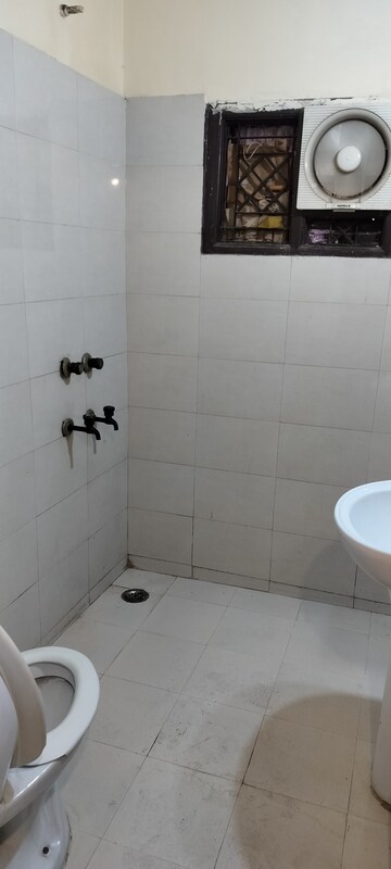 Bathroom in 1 BHK Independent House at RWA Apartments Sector 41, Sector 41 – for Rent
