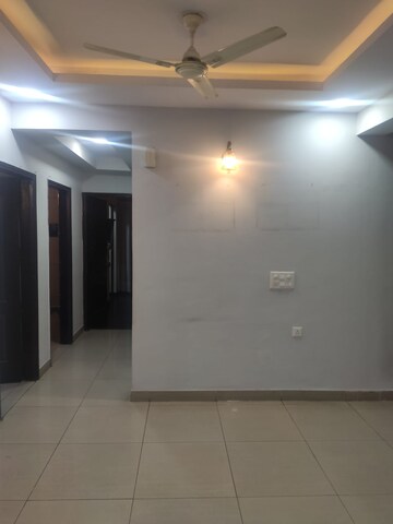 Room in 3 BHK Apartment at Exotica Dreamville, Sector 16c Greater Noida – for Rent