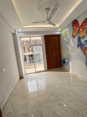 Living Room in 3 BHK Builder Floor at Sector 73 – for Sale