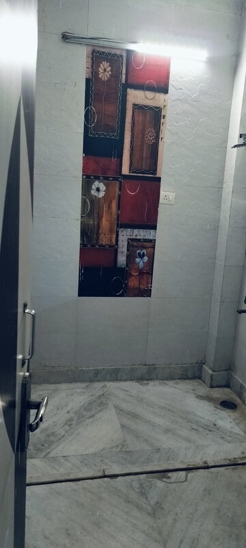 Bathroom in 3 BHK Independent House at Gardenia Glory, Sector 46 – for Rent