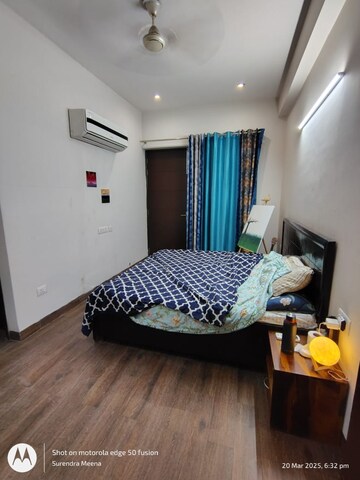 Bedroom in 3 BHK Builder Floor at Sector 21 – for Rent