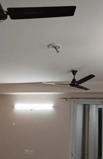 Furnished Amenities in 3 BHK Apartment at Amrapali Golf Homes, Sector 4, Greater Noida – for Sale